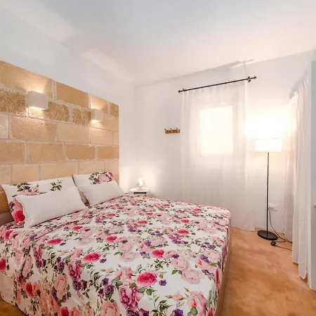 Villa Helloapulia Typical Lamia Delle Murge - Private Pool & Scenic Hilltop Retreat - Pet Friendly