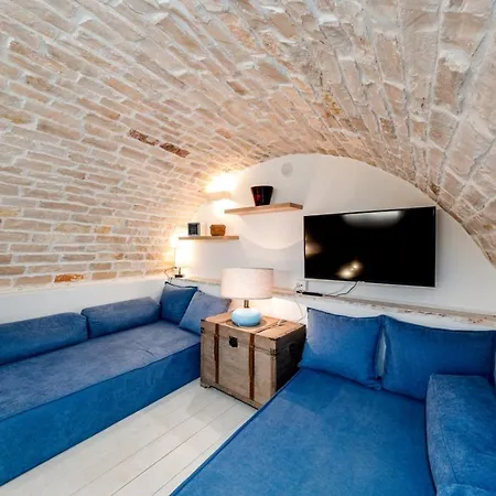 Helloapulia - Typical Lamia Delle Murge *